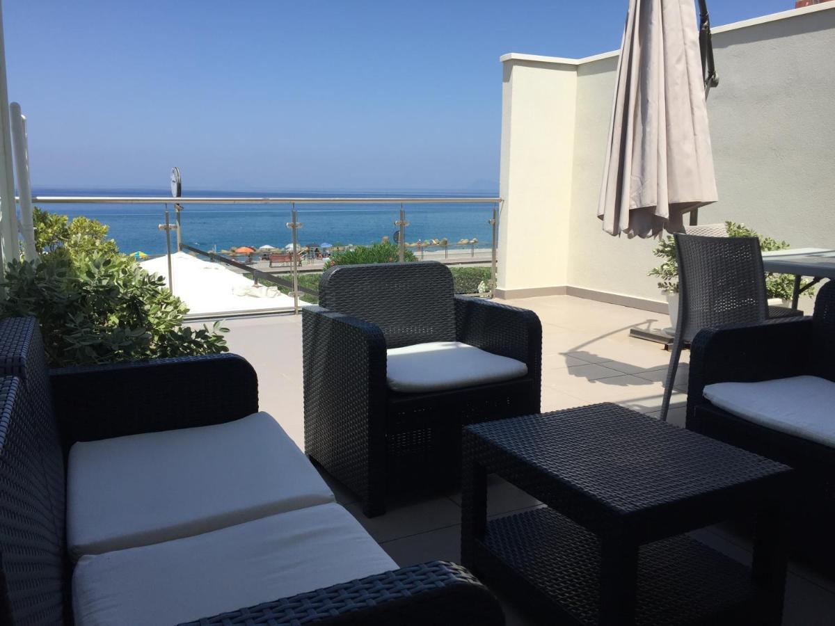 Il Gabbiano - Case Vacanze Capo dʼOrlando Exteriör bild