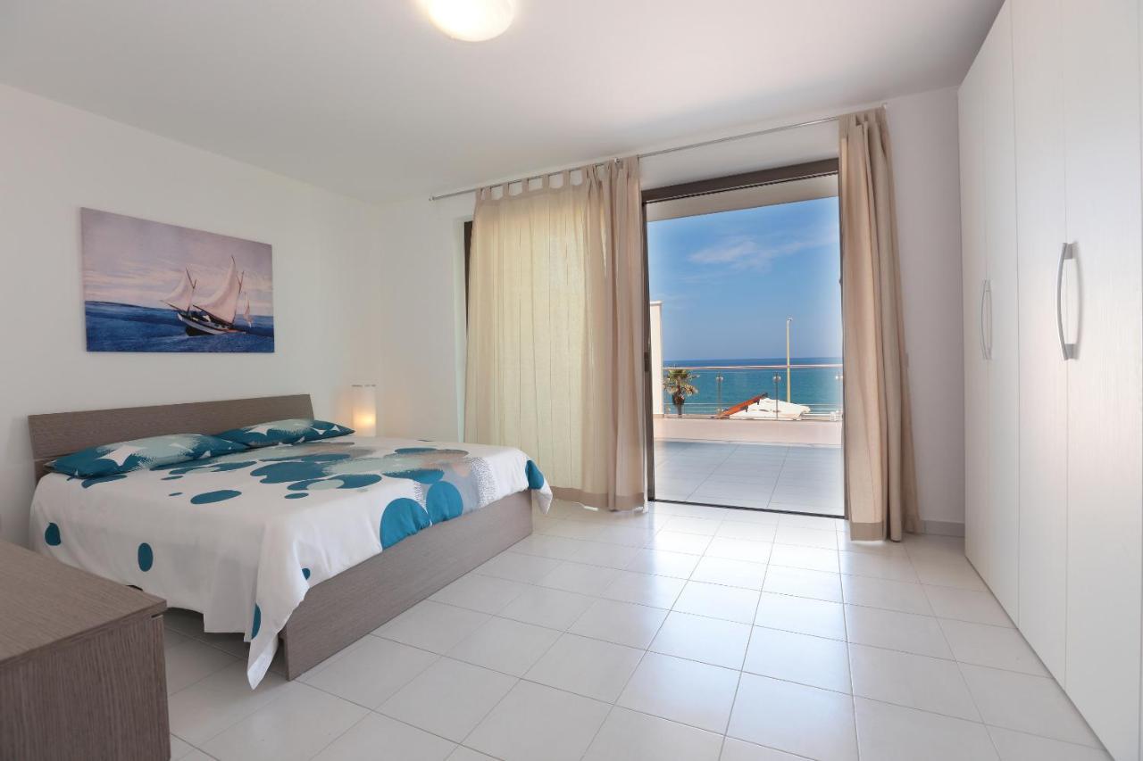 Il Gabbiano - Case Vacanze Capo dʼOrlando Exteriör bild